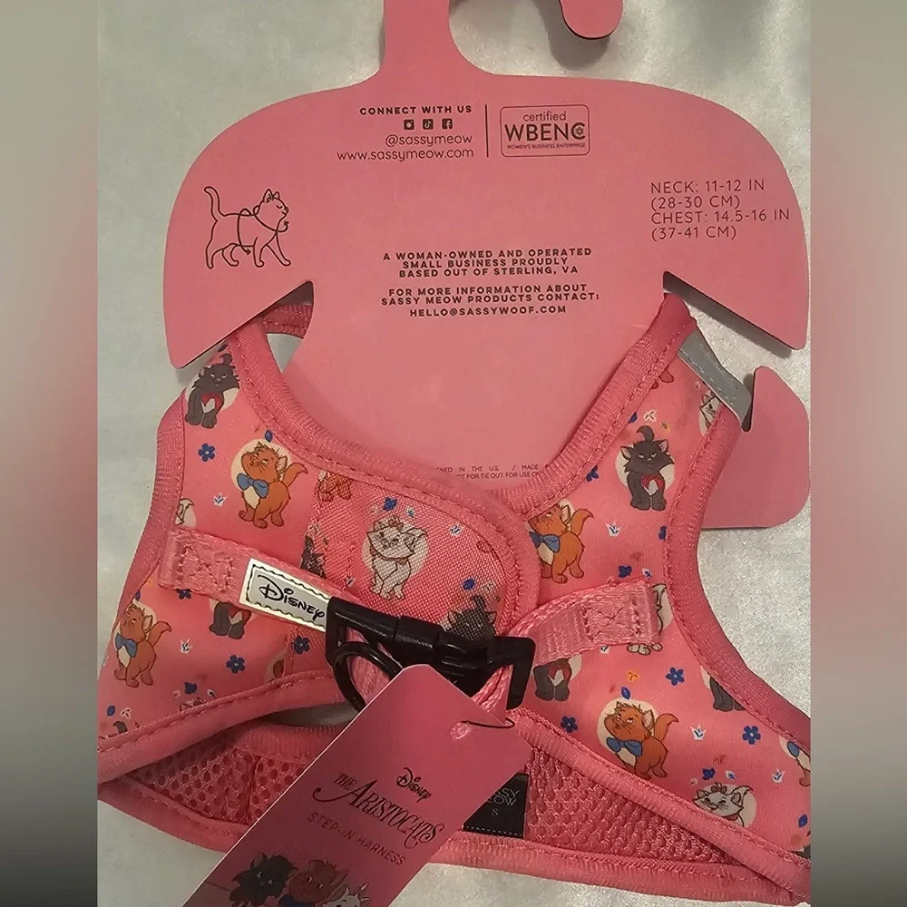 Disney Sassy Meow Pink Aristocats Harness, Collar and Leash Set (S)